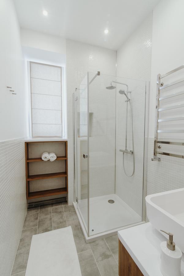 Apartment On Lesi Ukrainky Лвив Екстериор снимка