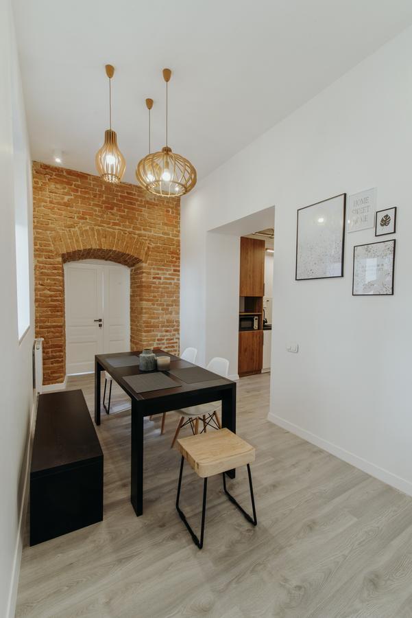 Apartment On Lesi Ukrainky Лвив Екстериор снимка