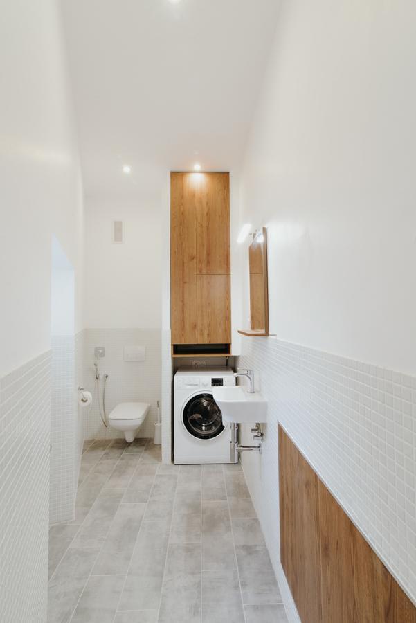 Apartment On Lesi Ukrainky Лвив Екстериор снимка